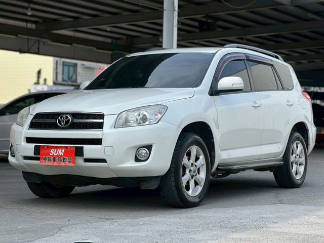 RAV4 E版｜里程只跑14萬 平均一年跑8千多公里｜後座傾倒可以平整化｜【定速】【雙區恆溫空調】【電動椅】  第1張相片