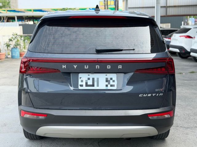 Custin GLT-B VIP原廠保養、保固｜只跑２萬多公里 保養紀錄清楚透明｜【電尾門】【後座電動椅】  第5張相片