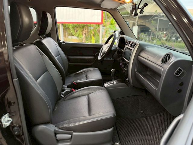 一手JIMNY 四輪傳動 漂亮好車｜里程有保障 車況維持很好  第10張相片