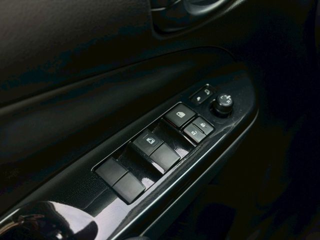 經典版小鴨｜加裝胎壓偵測及倒車顯影｜前車主因為使用很少 所以售出｜【LED日行燈】【電動後視鏡】  第13張相片