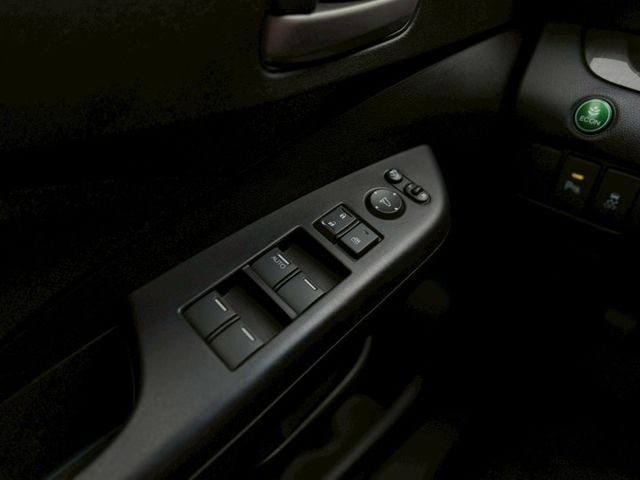 2.4L VTi-S版｜車內空間寬敞 後座傾倒平整化｜【定速】【倒車顯影】【雙區恆溫空調】  第14張相片