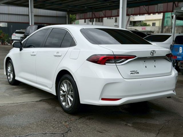 ALTIS 汽油豪華版｜經典代步好車 保養簡單便宜｜安全配備齊全 【ACC跟車系統】【AEB自動緊急煞車】【胎壓偵測】  第7張相片