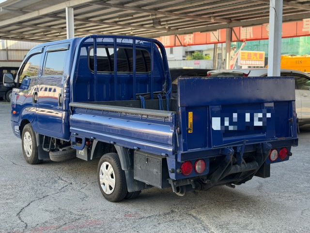 【自排】雙廂柴油+升降尾門｜車內維持真的漂亮 沒有菸味｜【倒車顯影】【升降尾門】  第6張相片