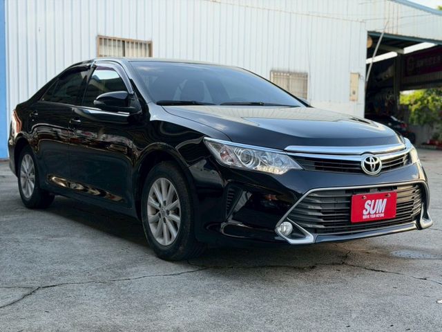CAMRY 2.0雅緻版｜經典代步房車 空間寬敞｜原廠保養 輪胎也有在顧｜【胎壓偵測】【分區溫控】【倒車雷達】  第4張相片