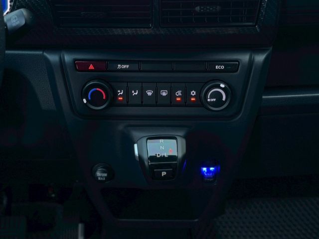 一手J-SPACE 八人尊貴版｜原廠保固＋保養 媲美新車｜車內維持漂亮  第9張相片