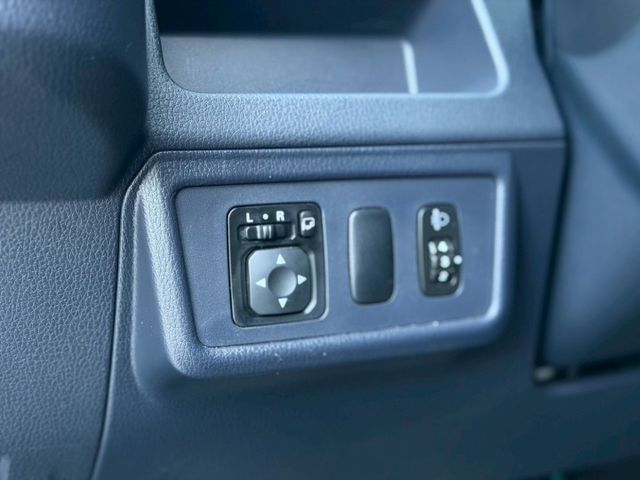 一手J-SPACE 八人尊貴版｜原廠保固＋保養 媲美新車｜車內維持漂亮  第10張相片