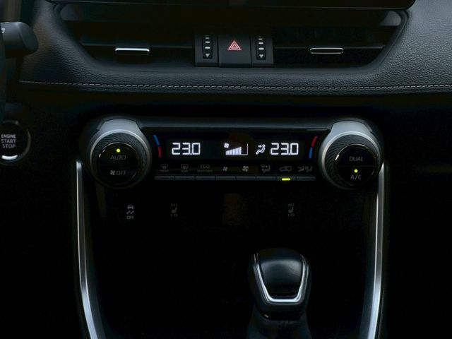 【整備中~賞車請預約】一手車25年式RAV4旗艦版｜新車價117萬 目前里程1.8萬有保證｜現買現省喔～  第10張相片