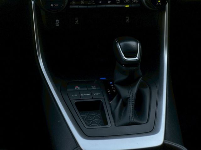 【整備中~賞車請預約】一手車25年式RAV4旗艦版｜新車價117萬 目前里程1.8萬有保證｜現買現省喔～  第12張相片