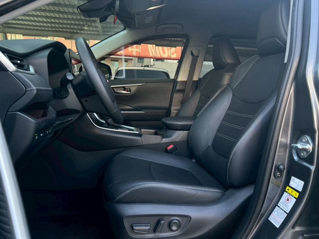 【整備中~賞車請預約】一手車25年式RAV4旗艦版｜新車價117萬 目前里程1.8萬有保證｜現買現省喔～  第17張相片