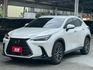 一手好車NX200 豪華版+升級精裝特仕｜出廠資料齊全 車況來源透明｜【雙前電動椅】【分區溫控】【腳踢尾門】  第1張縮圖