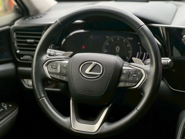 一手好車NX200 豪華版+升級精裝特仕｜出廠資料齊全 車況來源透明｜【雙前電動椅】【分區溫控】【腳踢尾門】  第8張相片