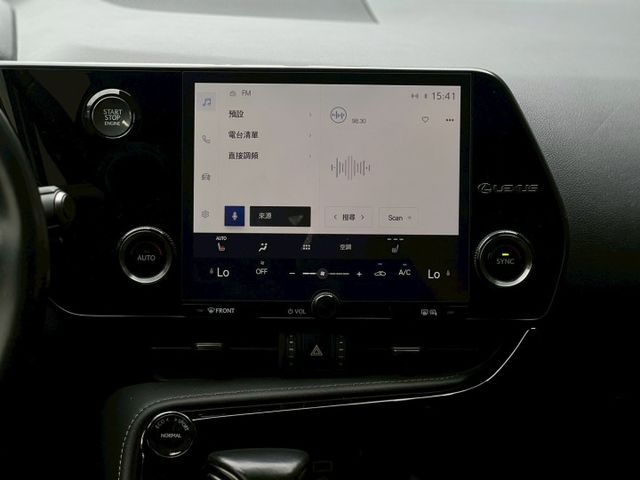 一手好車NX200 豪華版+升級精裝特仕｜出廠資料齊全 車況來源透明｜【雙前電動椅】【分區溫控】【腳踢尾門】  第10張相片