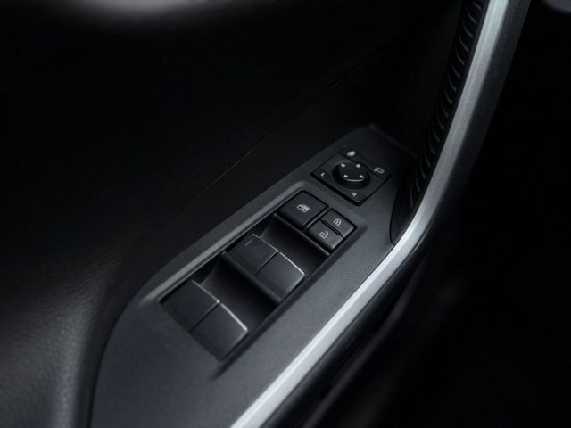 RAV4 2.0 旗艦版 20年領牌｜車輛配備齊全 車況維持良好｜【360度環景】【盲點偵測】【雙區溫控】【電尾門】  第16張相片