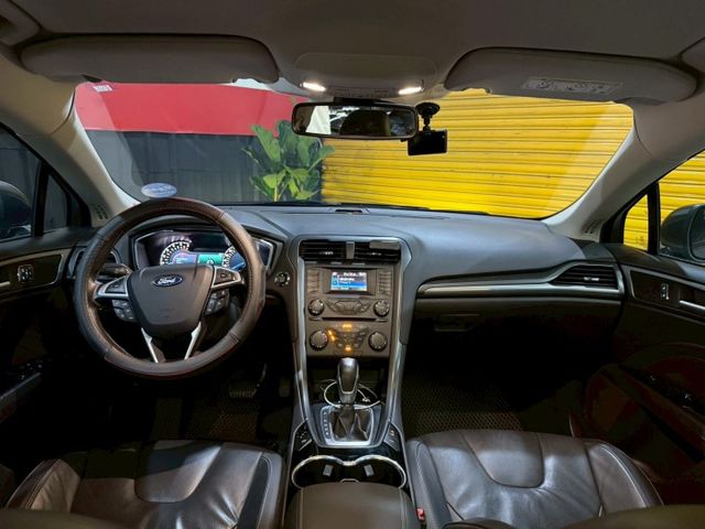 Ford Mondeo 2016款 2.0 TDCi 灰色  第9張相片
