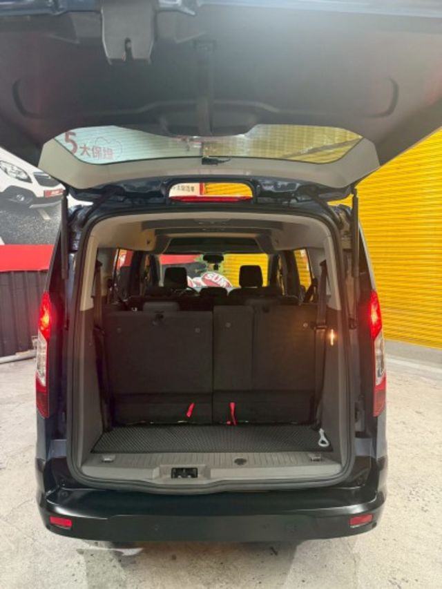 2020年FORD TOURNEO CONNECT 有跟車 全家輕鬆出遊好選擇!!  第5張相片