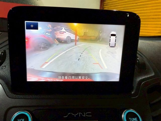 2020年FORD TOURNEO CONNECT 有跟車 全家輕鬆出遊好選擇!!  第7張相片