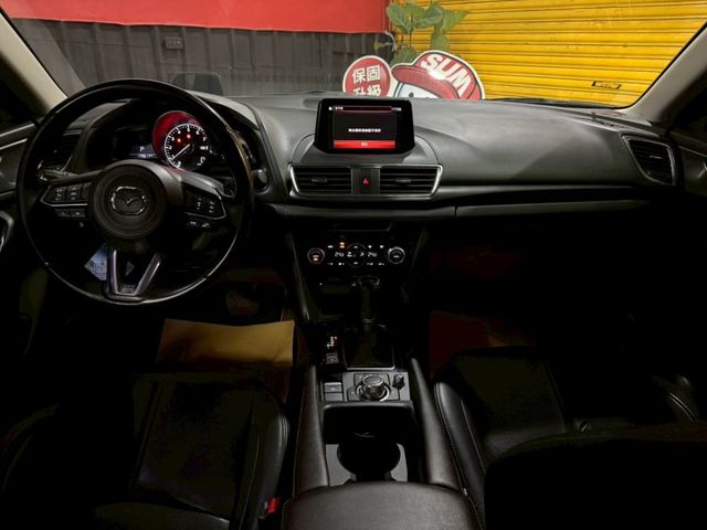 2018年Mazda 3旗艦5D 跟車 Bose音響!!!  第5張相片