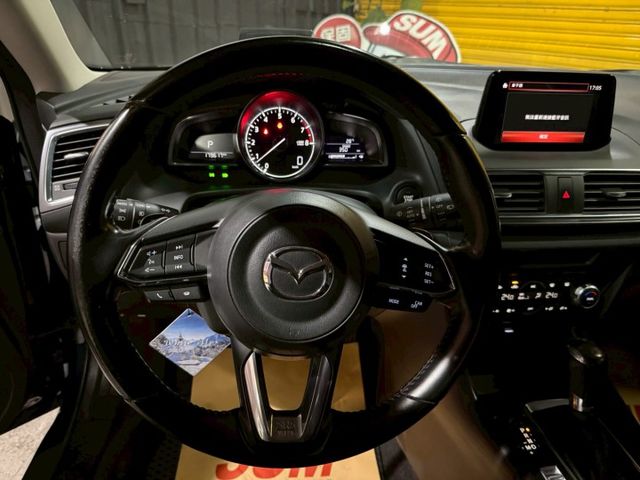 2018年Mazda 3旗艦5D 跟車 Bose音響!!!  第6張相片
