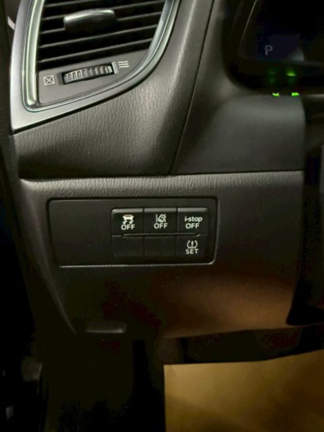 2018年Mazda 3旗艦5D 跟車 Bose音響!!!  第10張相片