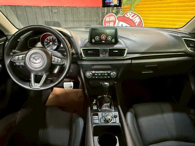 2016年MAZDA 3 四門頂級有盲點 定速 抬顯 電子手煞車!!!!  第5張相片