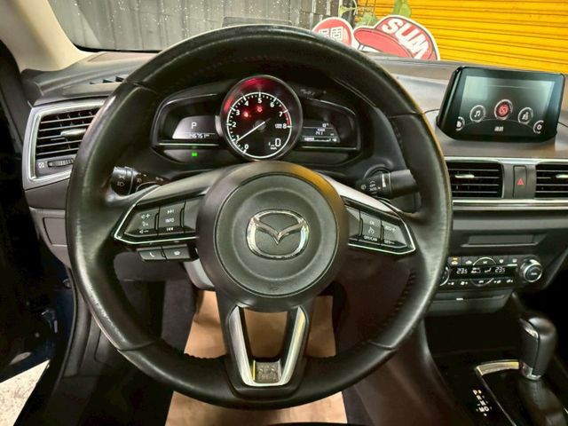 2016年MAZDA 3 四門頂級有盲點 定速 抬顯 電子手煞車!!!!  第7張相片