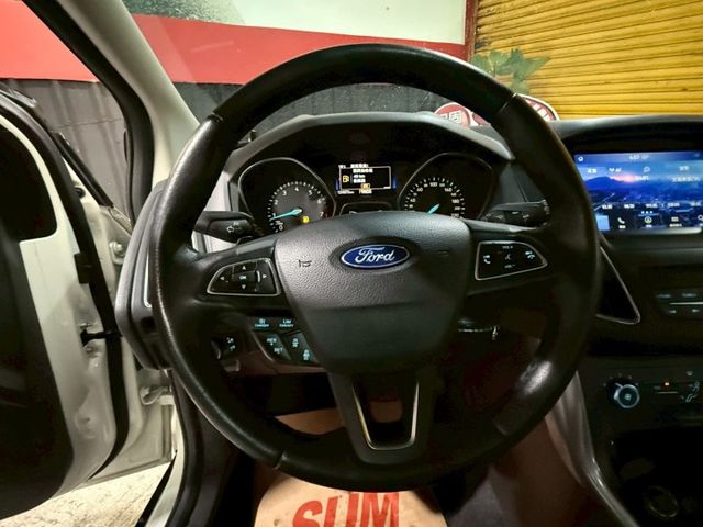2016年FORD FOUCS 1.5 新車75.9萬 里程12萬 原廠選配跟車!!!  第6張相片
