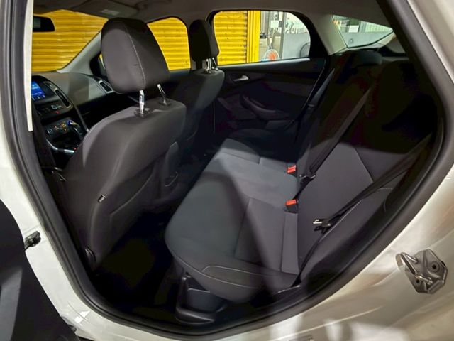 2016年FORD FOUCS 1.5 新車75.9萬 里程12萬 原廠選配跟車!!!  第10張相片