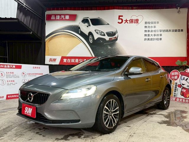 2018年VOLVO V40 T3安全智尚版 里程僅跑2.6萬 !!!!  第1張相片