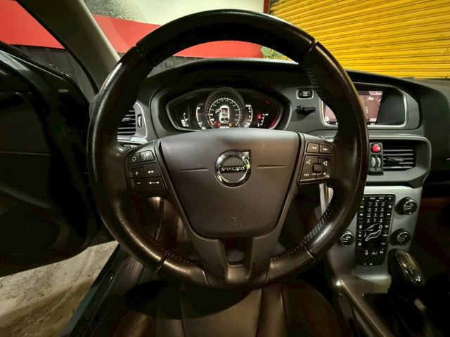 2018年VOLVO V40 T3安全智尚版 里程僅跑2.6萬 !!!!  第5張相片