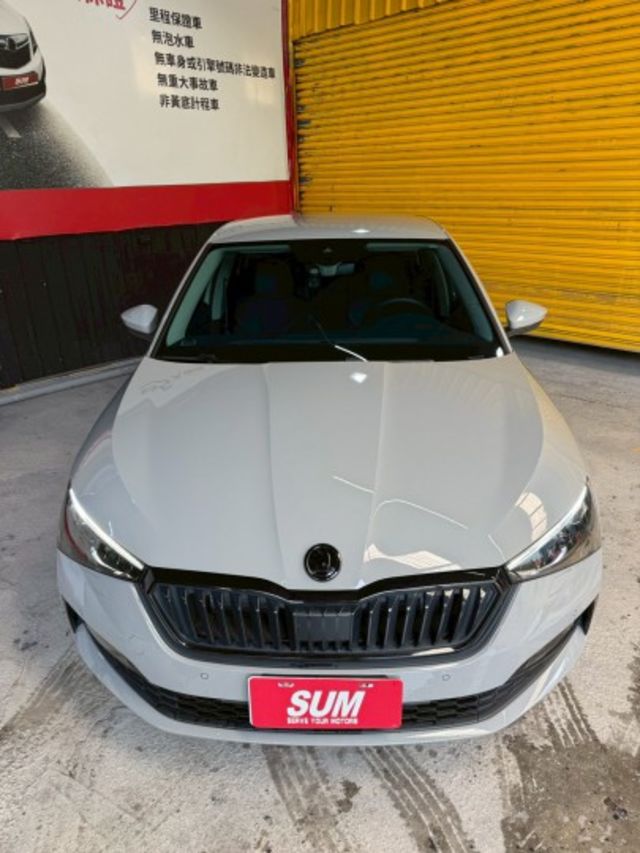 2023年SKODA SCALA1.5 TSI有跟車 里程僅跑1.8萬!!!!!  第2張相片
