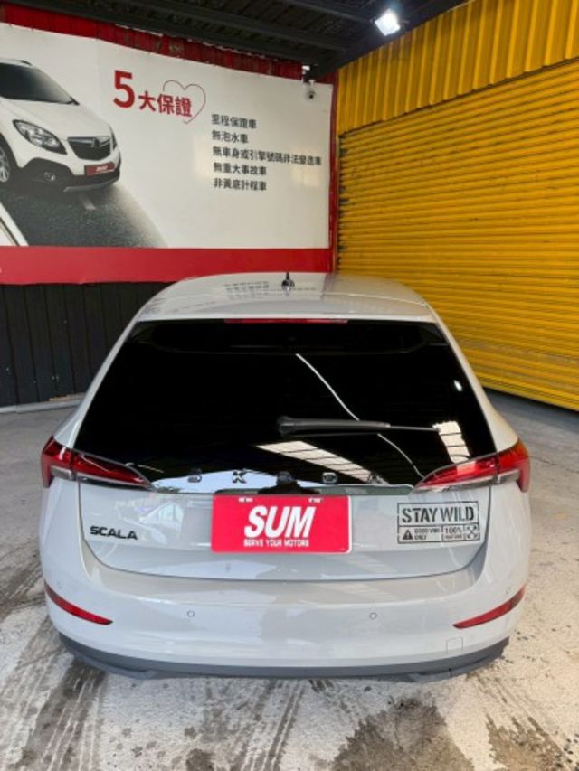 2023年SKODA SCALA1.5 TSI有跟車 里程僅跑1.8萬!!!!!  第4張相片