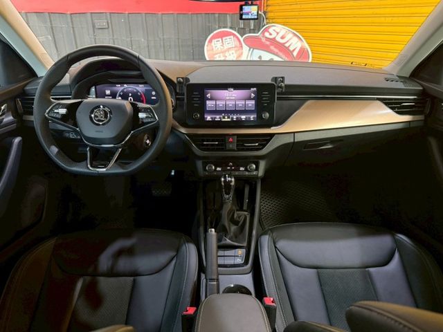 2023年SKODA SCALA1.5 TSI有跟車 里程僅跑1.8萬!!!!!  第6張相片