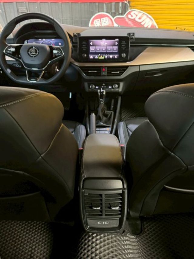 2023年SKODA SCALA1.5 TSI有跟車 里程僅跑1.8萬!!!!!  第7張相片
