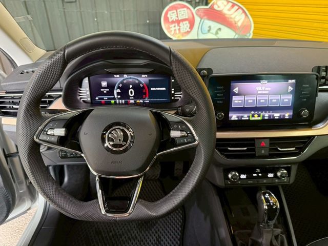 2023年SKODA SCALA1.5 TSI有跟車 里程僅跑1.8萬!!!!!  第8張相片