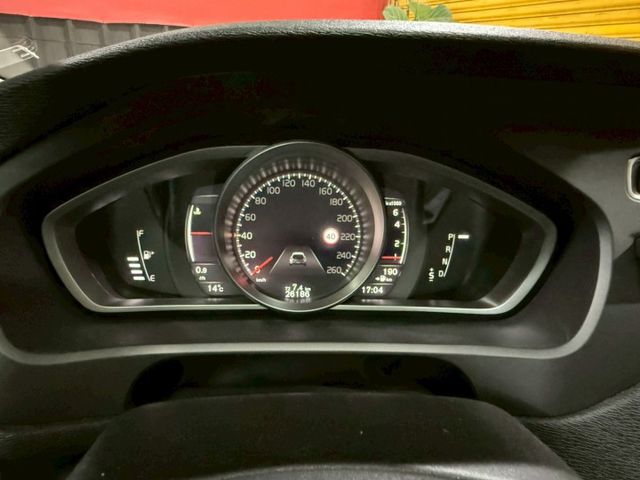 2018年VOLVO V40 T3安全智尚版 里程僅跑2.6萬 !!!!  第8張相片