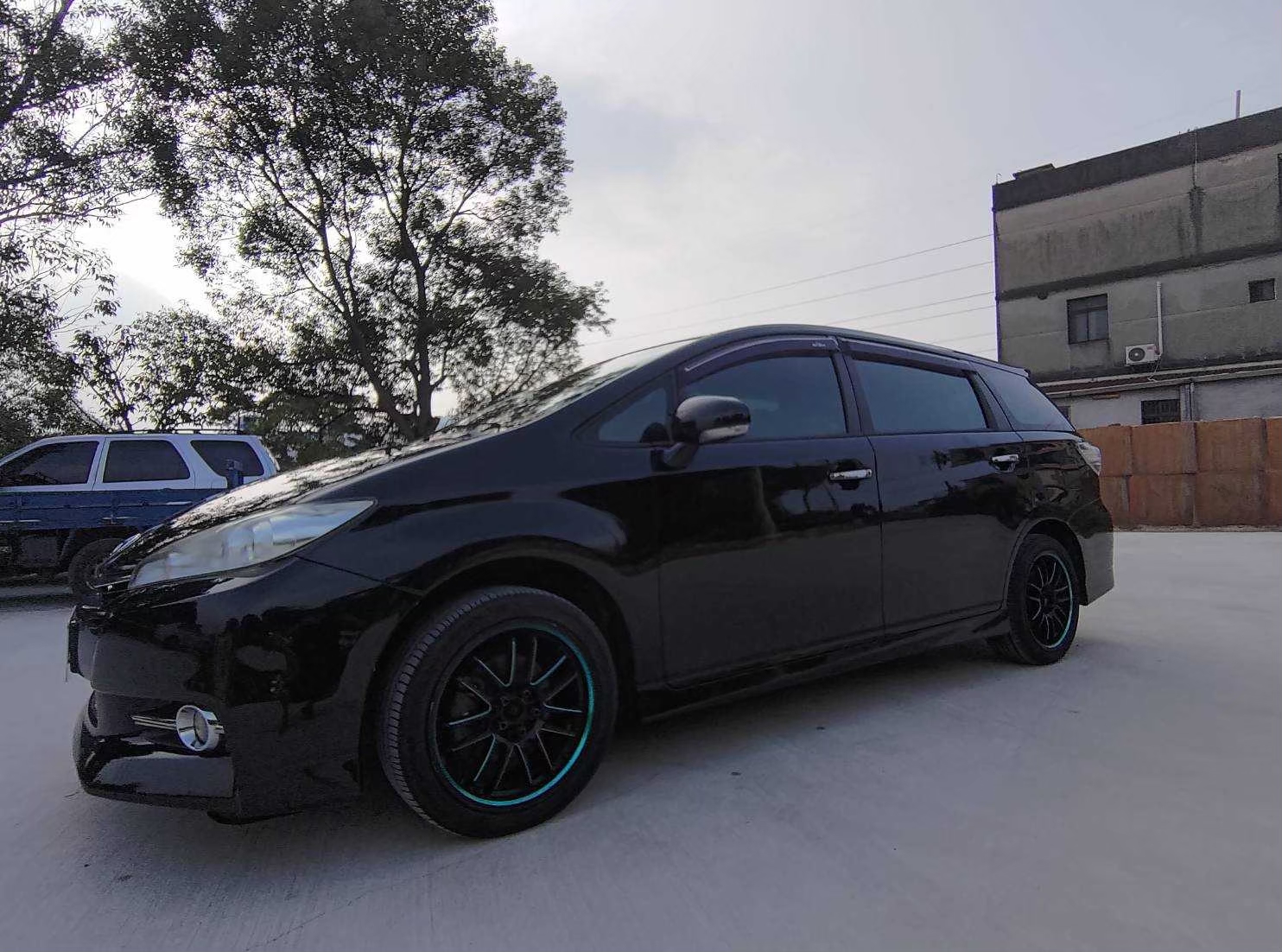 2015 Toyota Wish 經典2.0 黑色  第8張相片