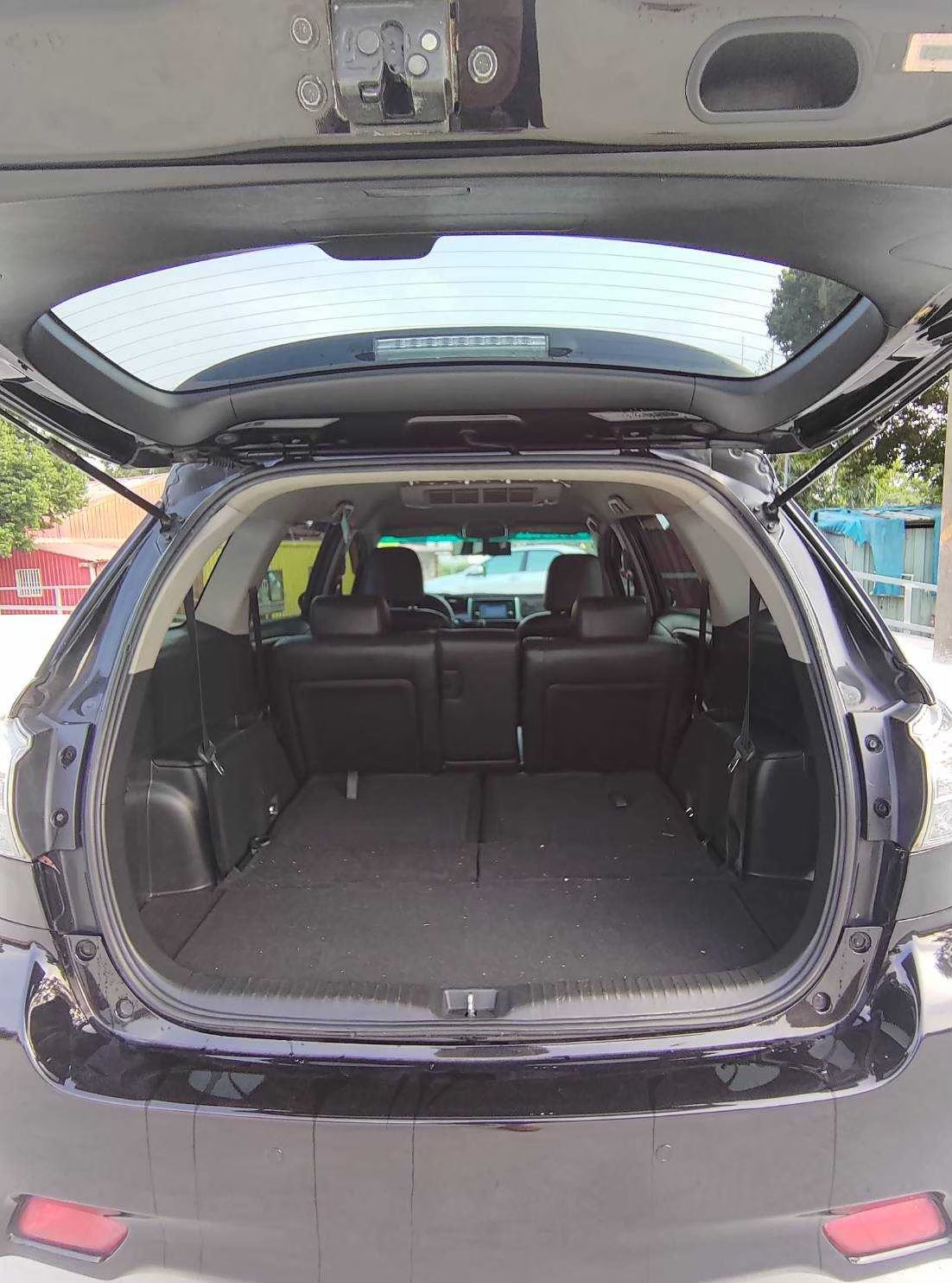 2015 Toyota Wish 經典2.0 黑色  第9張相片