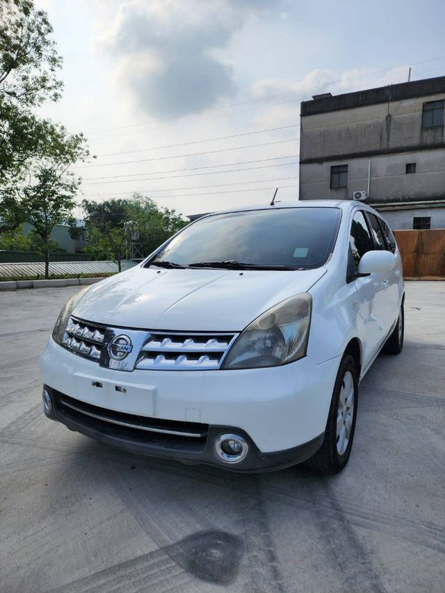 2012 Nissan  LIVINA   第2張相片