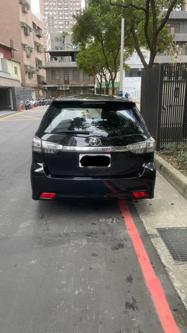 TOYOTA豐田 WISH  第2張相片
