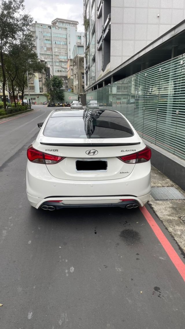 HYUNDAI現代 ELANTRA  第7張相片