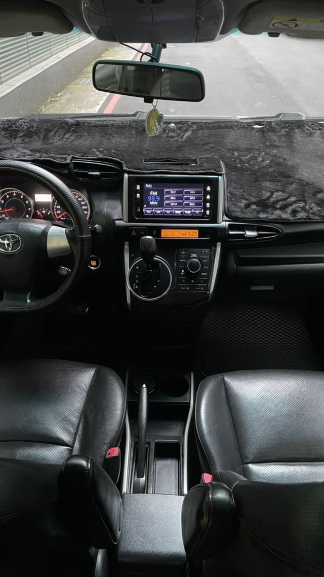 TOYOTA豐田 WISH  第9張相片