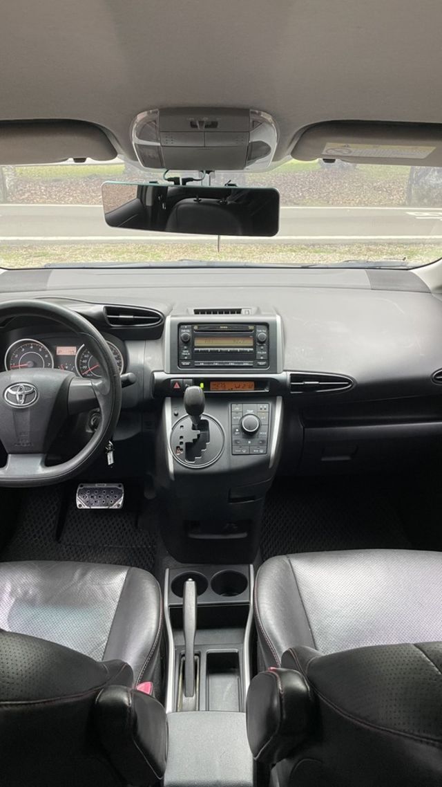 TOYOTA豐田 WISH  第5張相片