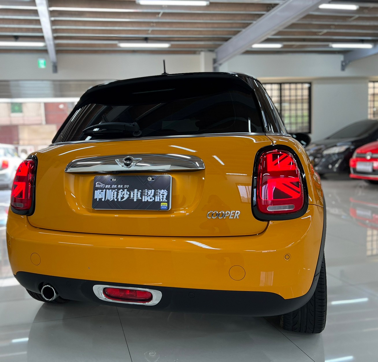 Mini Cooper 5D  第2張相片