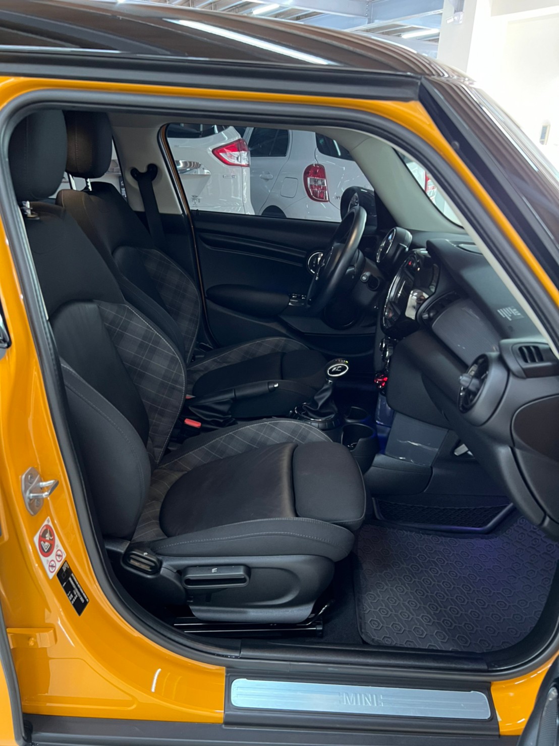 Mini Cooper 5D  第4張相片