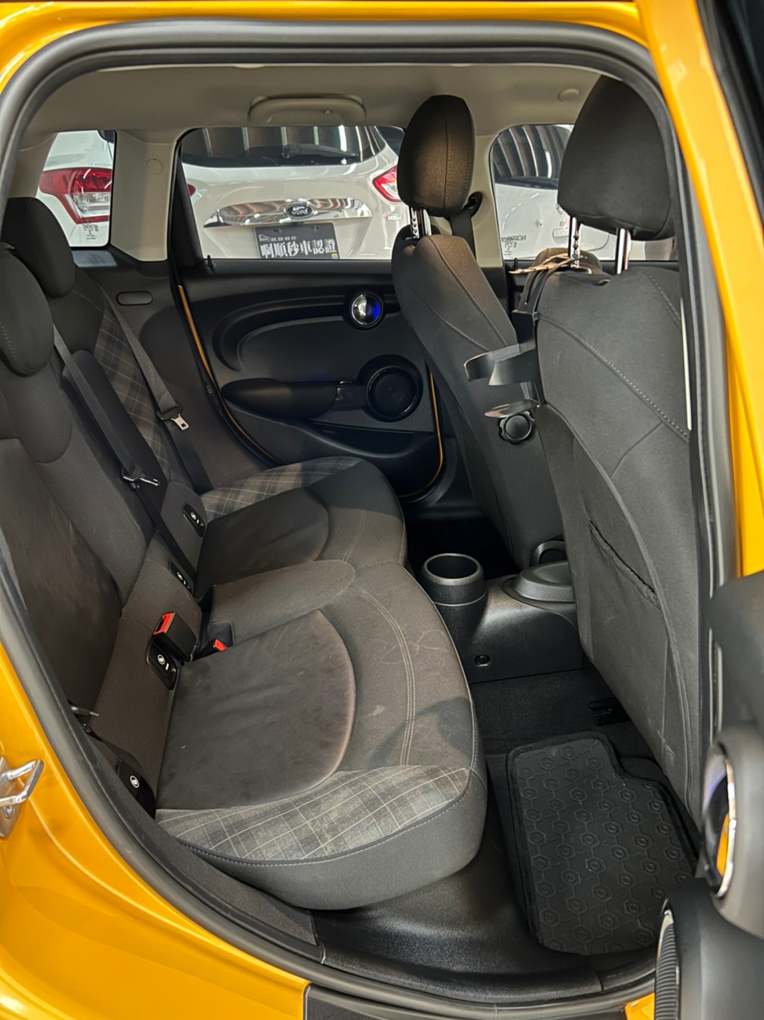 Mini Cooper 5D  第5張相片