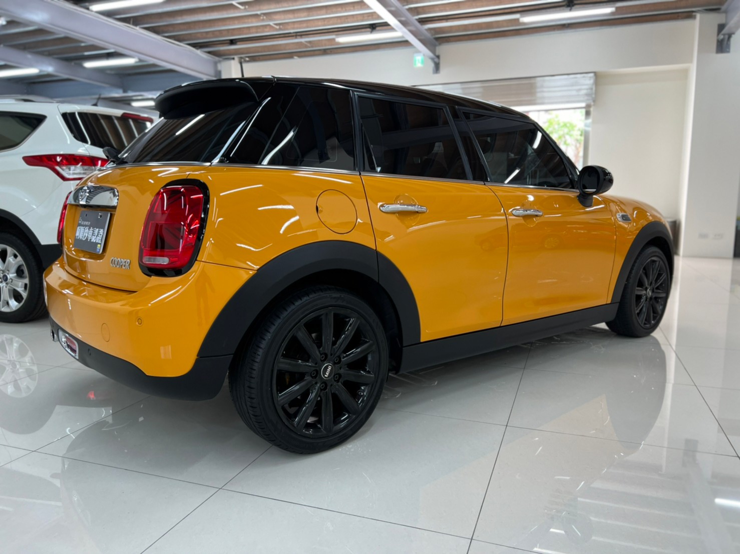 Mini Cooper 5D  第10張相片