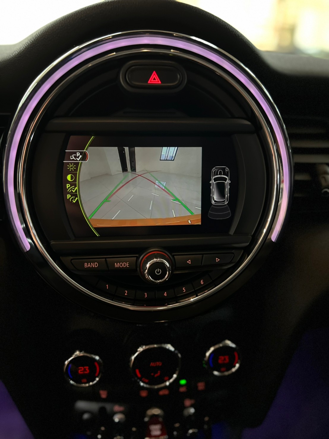 Mini Cooper 5D  第11張相片