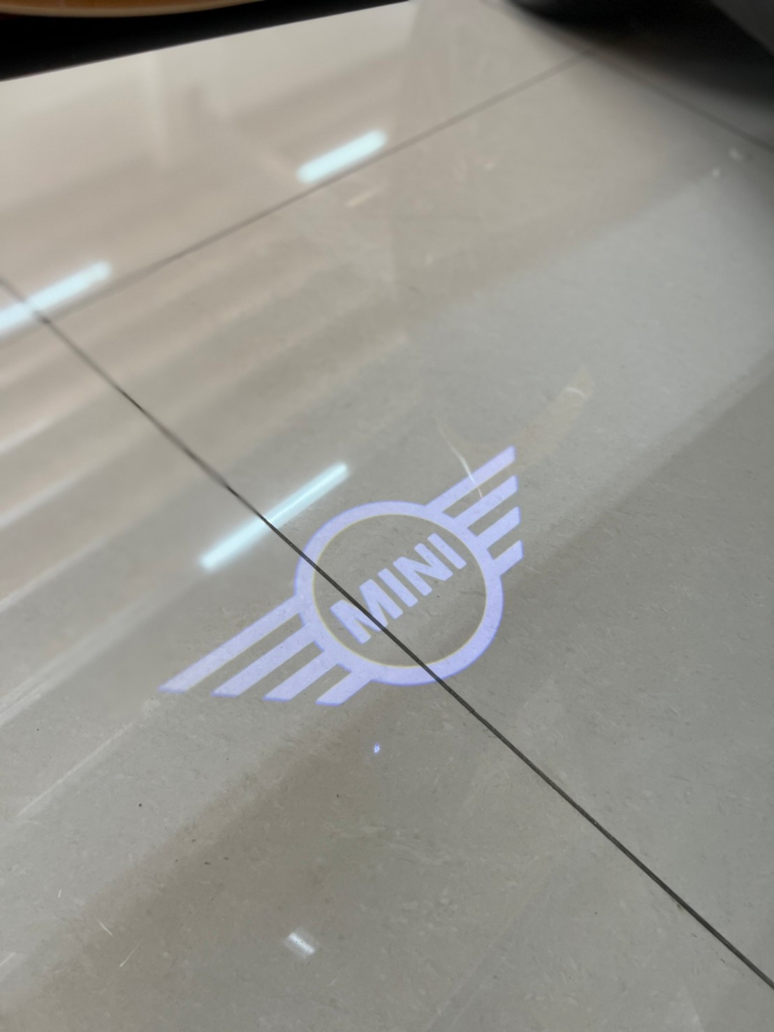 Mini Cooper 5D  第13張相片