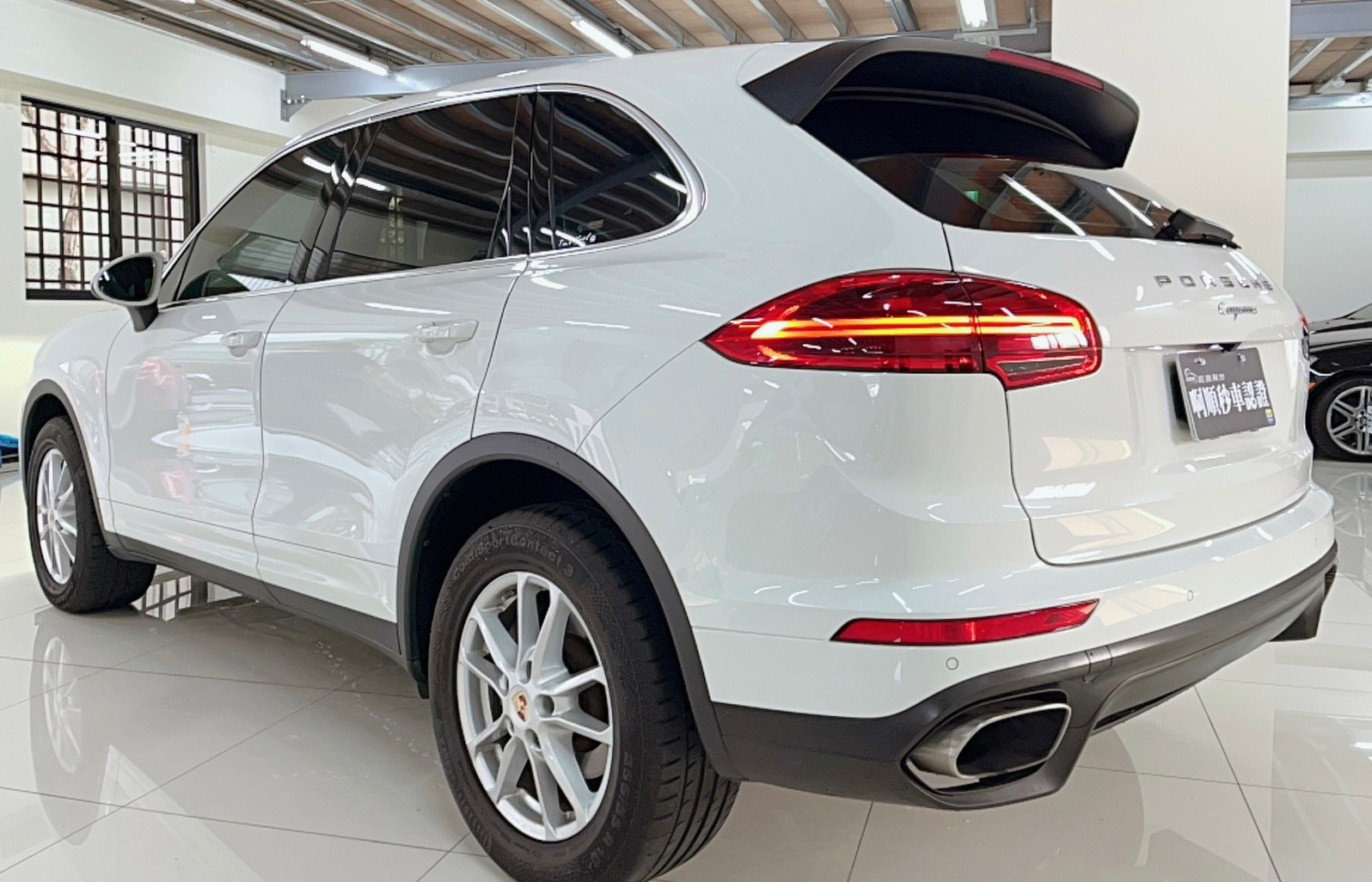 Porsche Cayenne 白金限定版  第8張相片