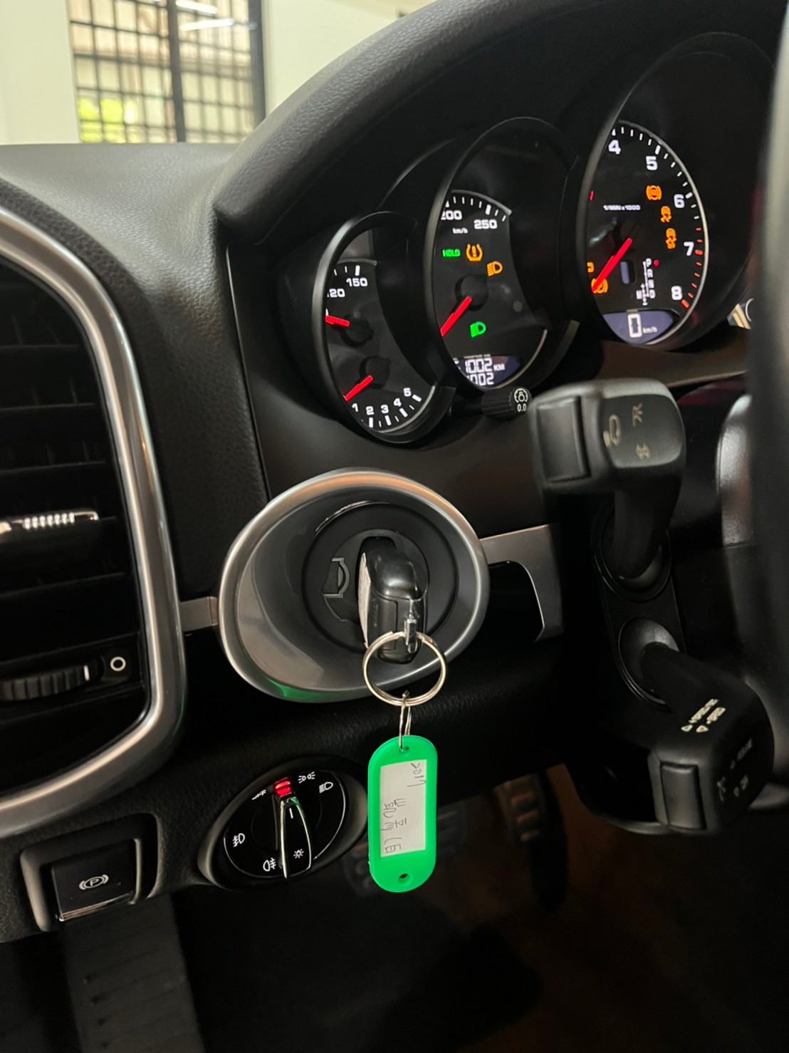 Porsche Cayenne 白金限定版  第10張相片